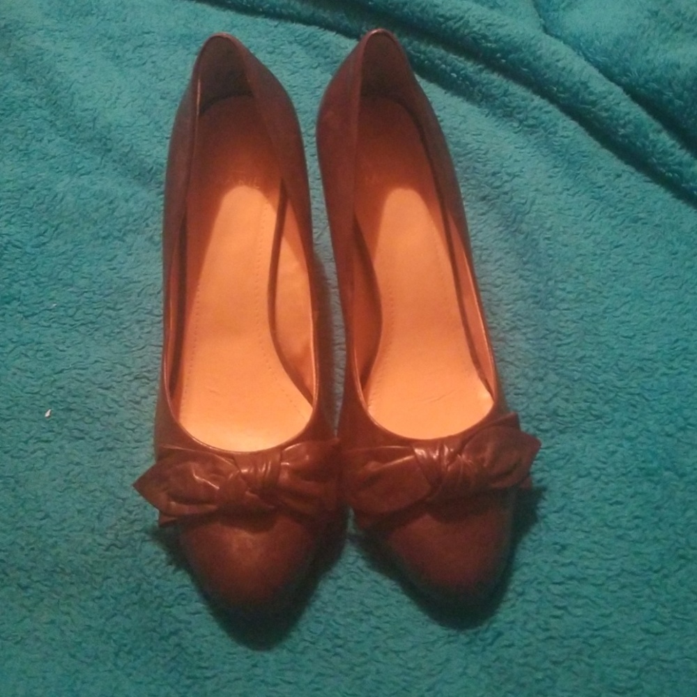 Alex Marie Brown heels